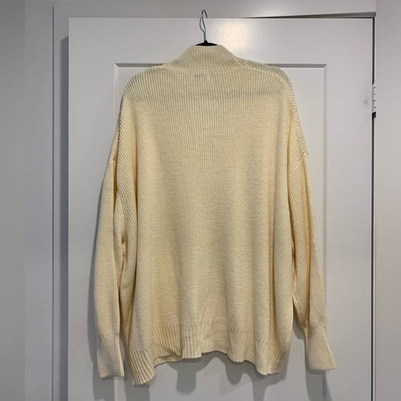 Danielle Bernstein Oversized Cardigan - Picture 2 of 2